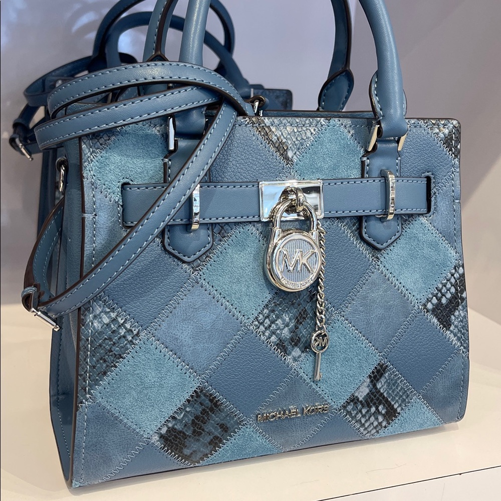 MICHAEL KORS Hamilton Sm Patchwork Satchel Crossbody Bag
Cornflower
NWT - Picture 3 of 16